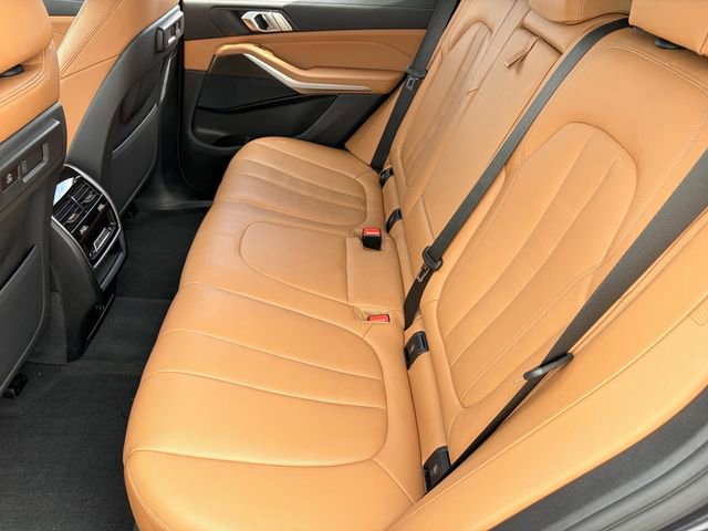 Used 2022 BMW X5 xDrive45e w/ Climate Comfort Package AWD/4WD image 25