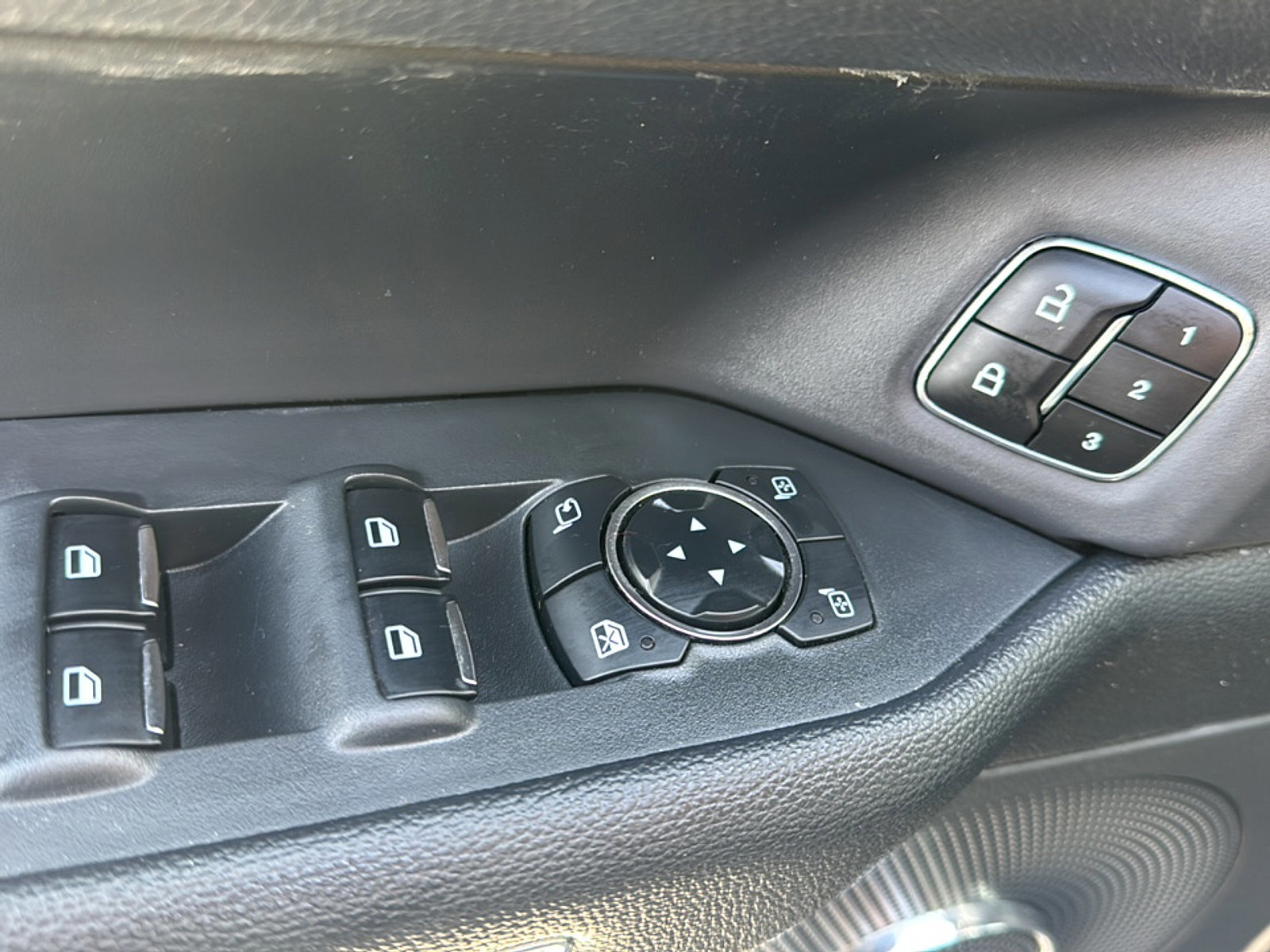 Used 2023 Ford Expedition XLT image 17