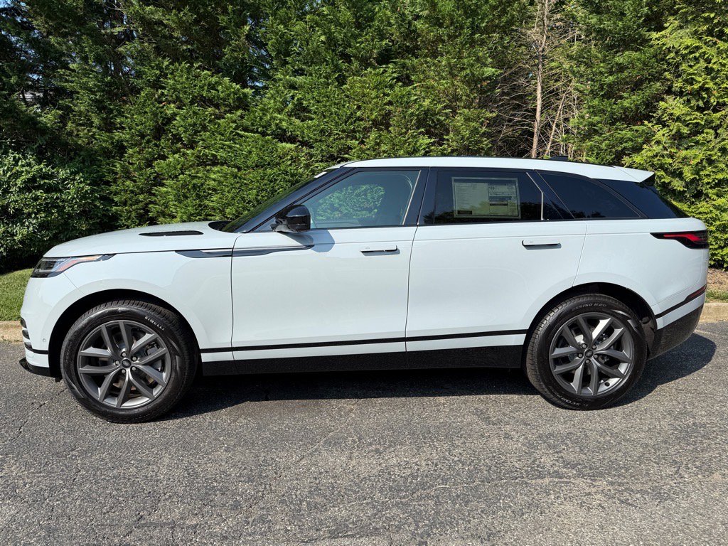 New 2026 Land Rover Range Rover Velar Dynamic SE image 2