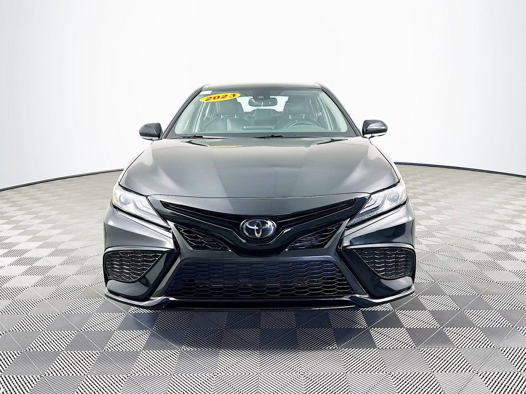 Used 2023 Toyota Camry XSE image 4