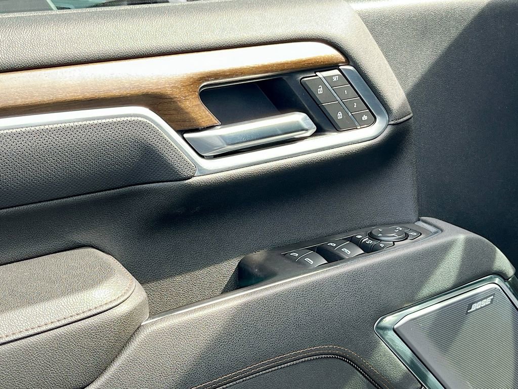 Used 2025 Chevrolet Silverado 2500 High Country w/ Technology Package image 18