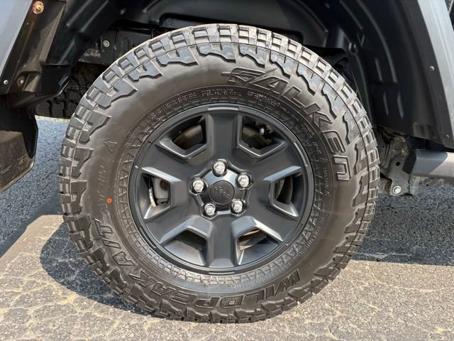 Used 2021 Jeep Gladiator Mojave w/ Cold Weather Group AWD/4WD image 11