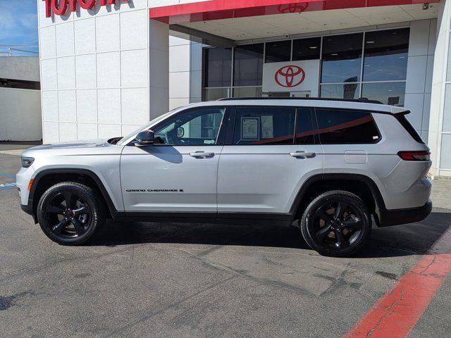 Used 2023 Jeep Grand Cherokee L Laredo AWD/4WD image 12