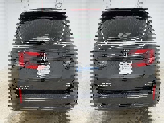 New 2026 Honda Odyssey Touring image 5
