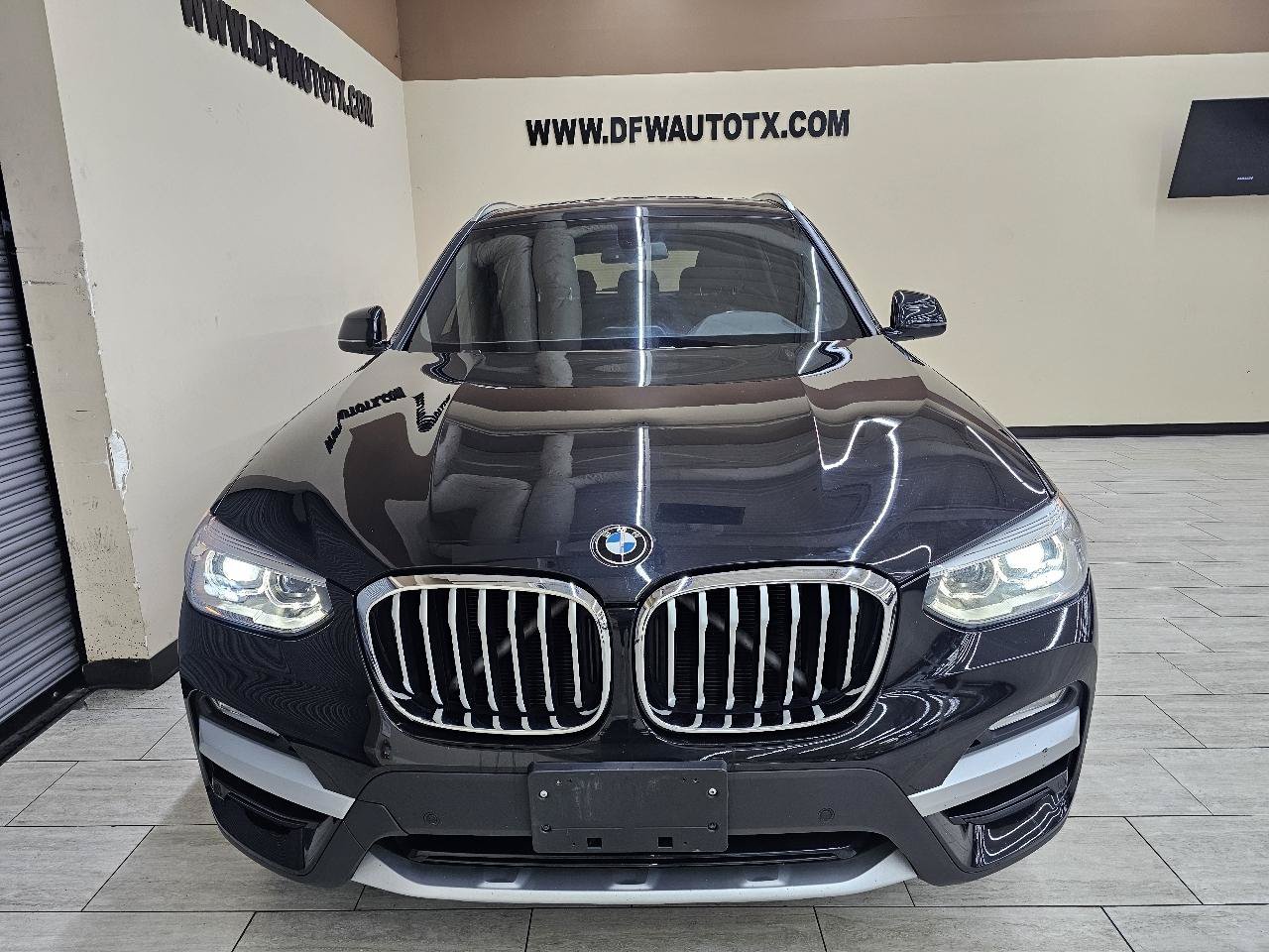 Used 2018 BMW X3 xDrive30i AWD/4WD image 3