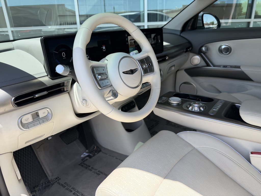 Used 2023 Genesis GV60 Advanced AWD/4WD image 31