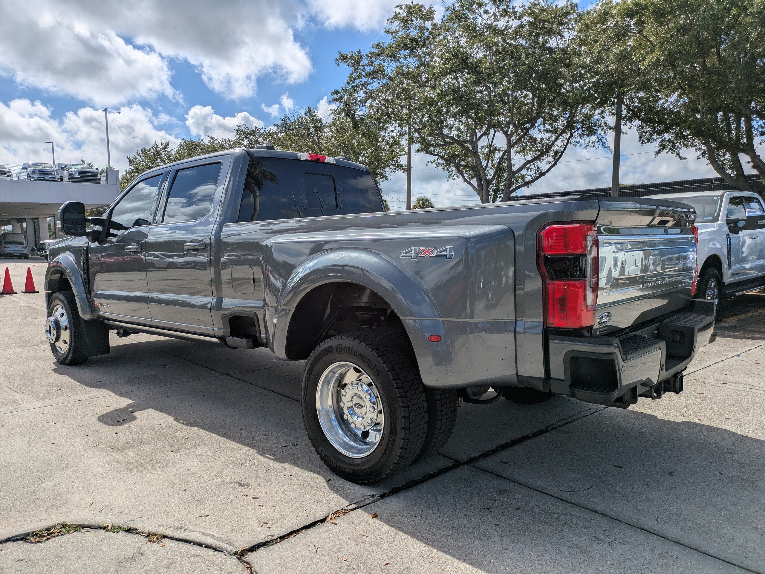 Used 2025 Ford F450 Platinum w/ Camper Package AWD/4WD image 6