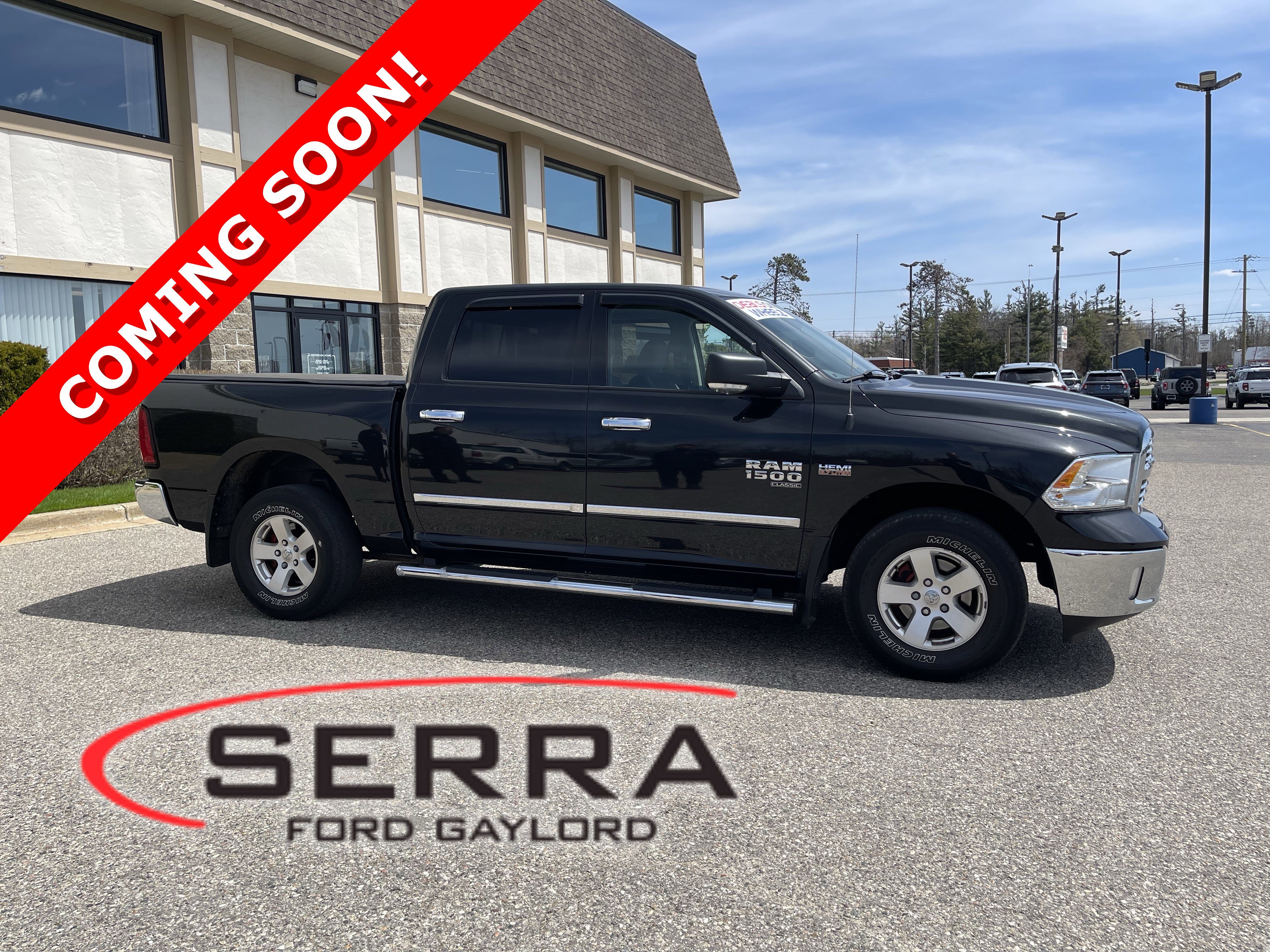 Used 2019 RAM 1500 Classic SLT w/ SLT Plus D￩cor Group