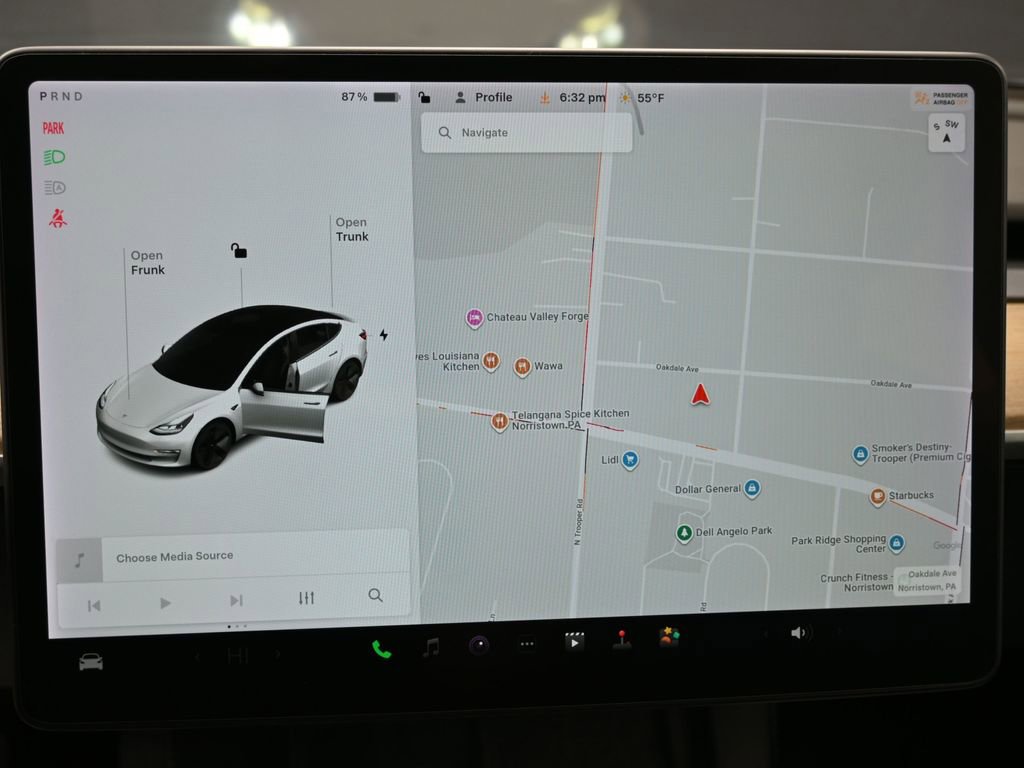 Used 2021 Tesla Model 3 Standard Range Plus image 16