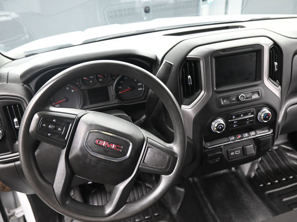 Used 2022 GMC Sierra 2500 Pro w/ Convenience Package image 2
