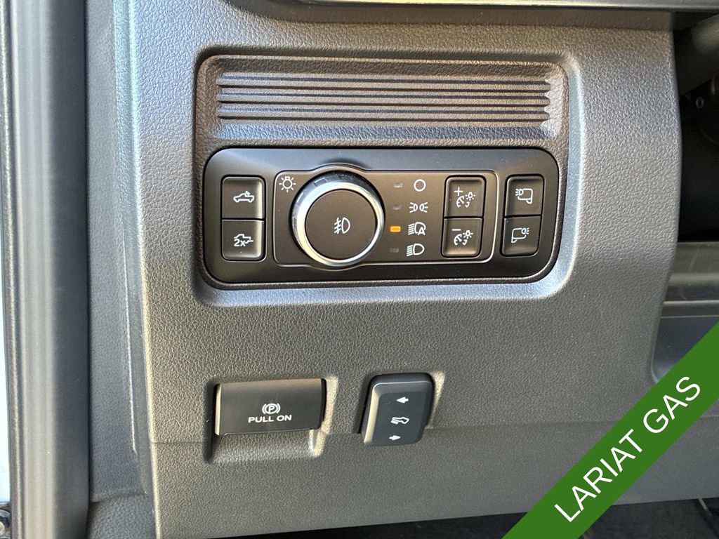 New 2026 Ford F350 Lariat w/ Black Appearance Package image 44