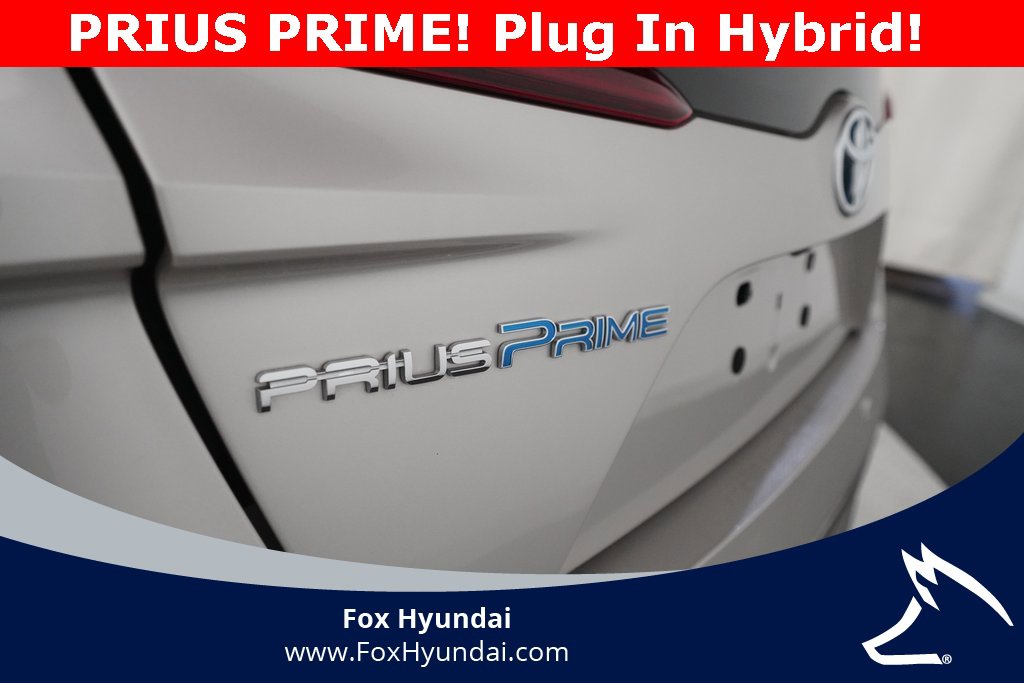 Used 2021 Toyota Prius Prime Limited w/ Carpet Mat Package (TMS) image 32