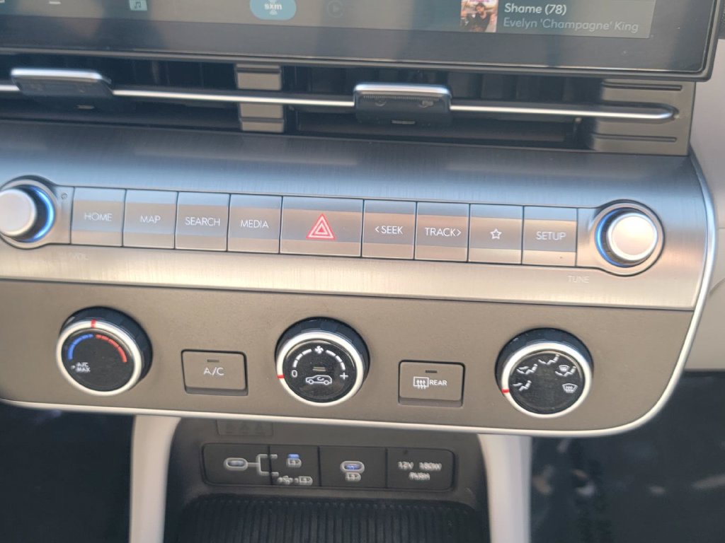 Used 2024 Hyundai Kona SE FWD image 25