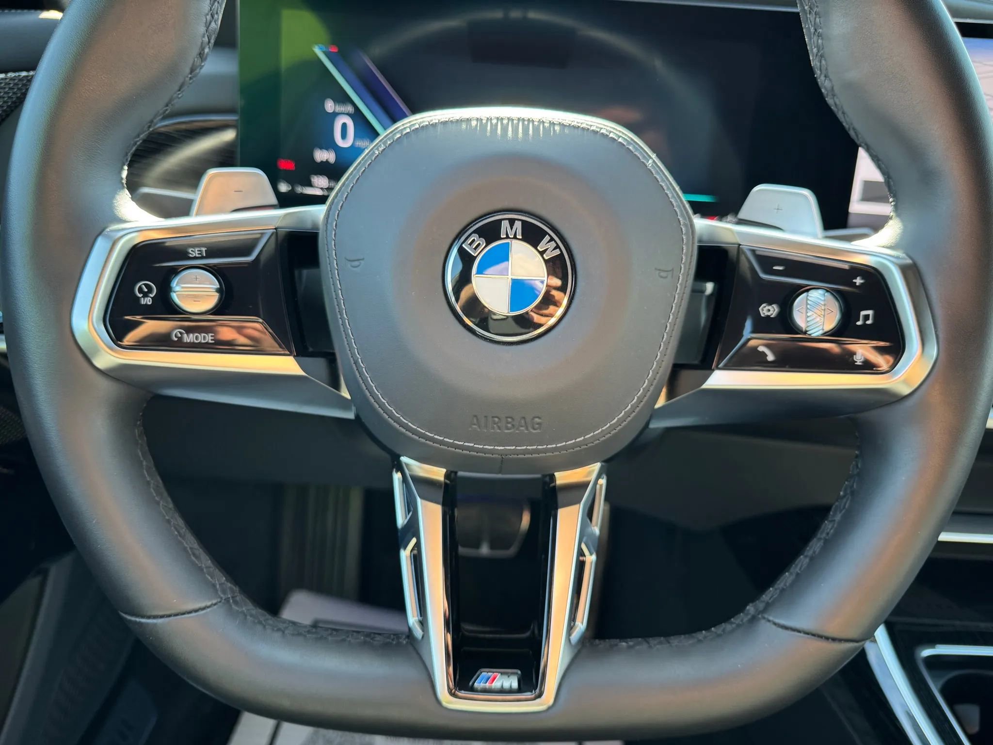 Used 2025 BMW 740i xDrive image 32