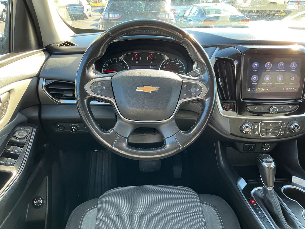 Used 2020 Chevrolet Traverse LT image 18
