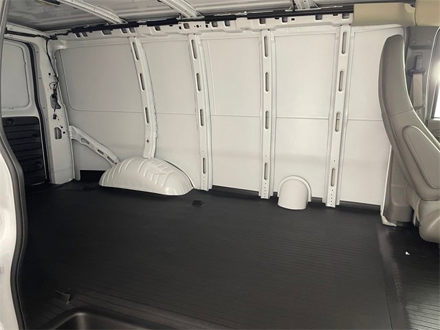 New 2025 Chevrolet Express 2500 image 4