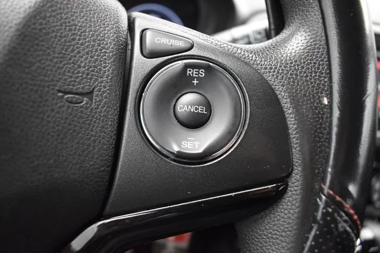 Used 2017 Honda HR-V LX image 23