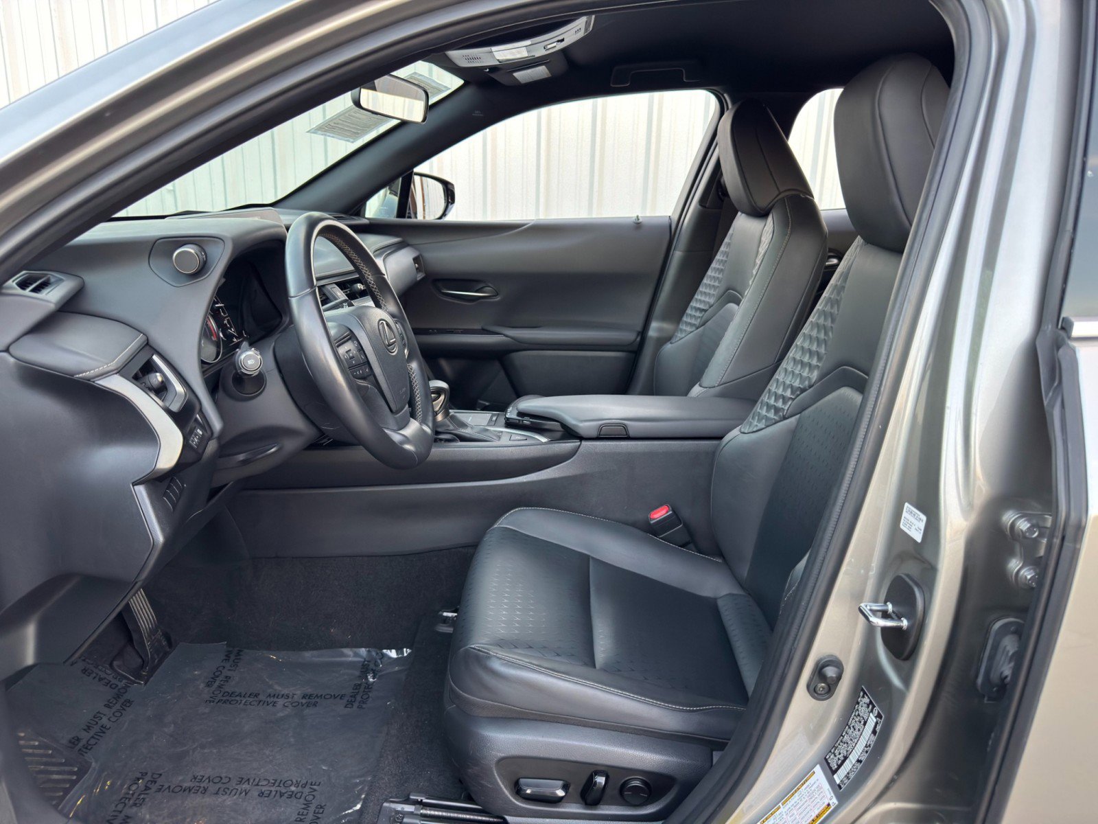 Used 2022 Lexus UX 200 image 14