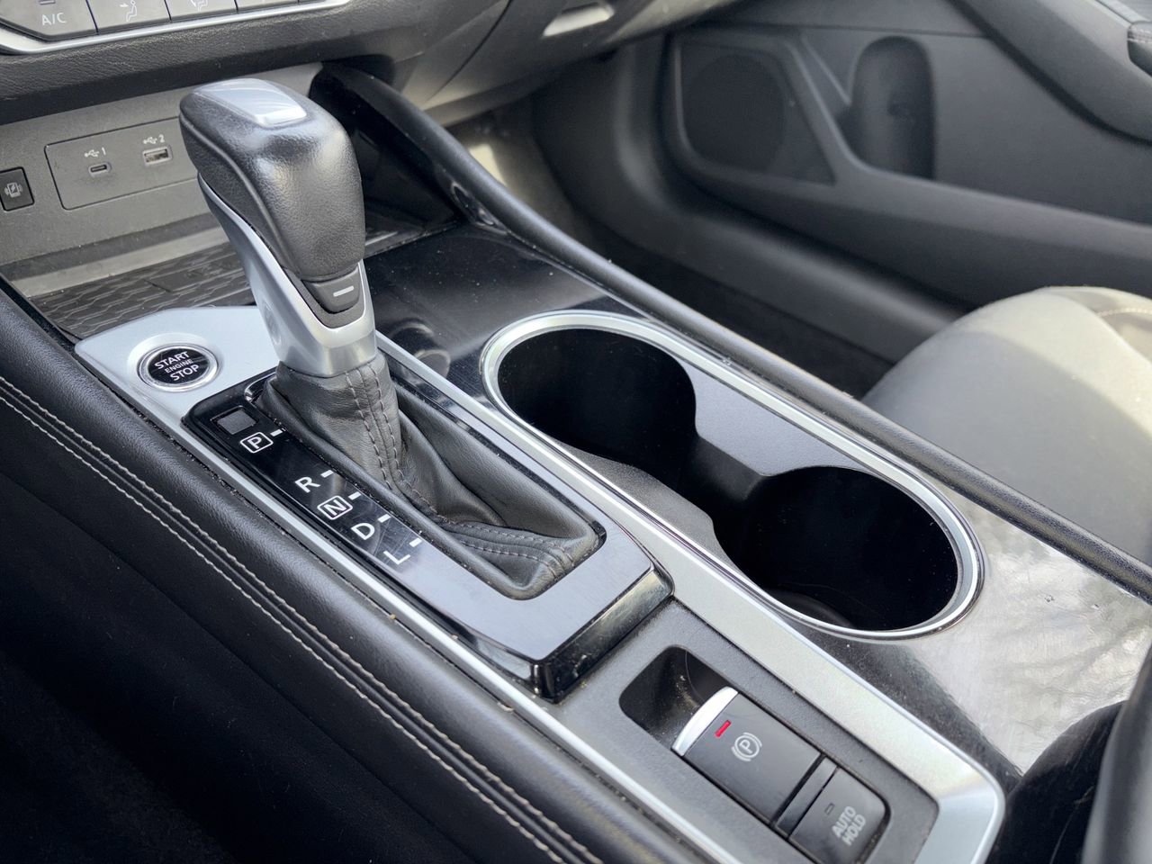 Used 2024 Nissan Altima 2.5 SV w/ SV Premium Package image 16