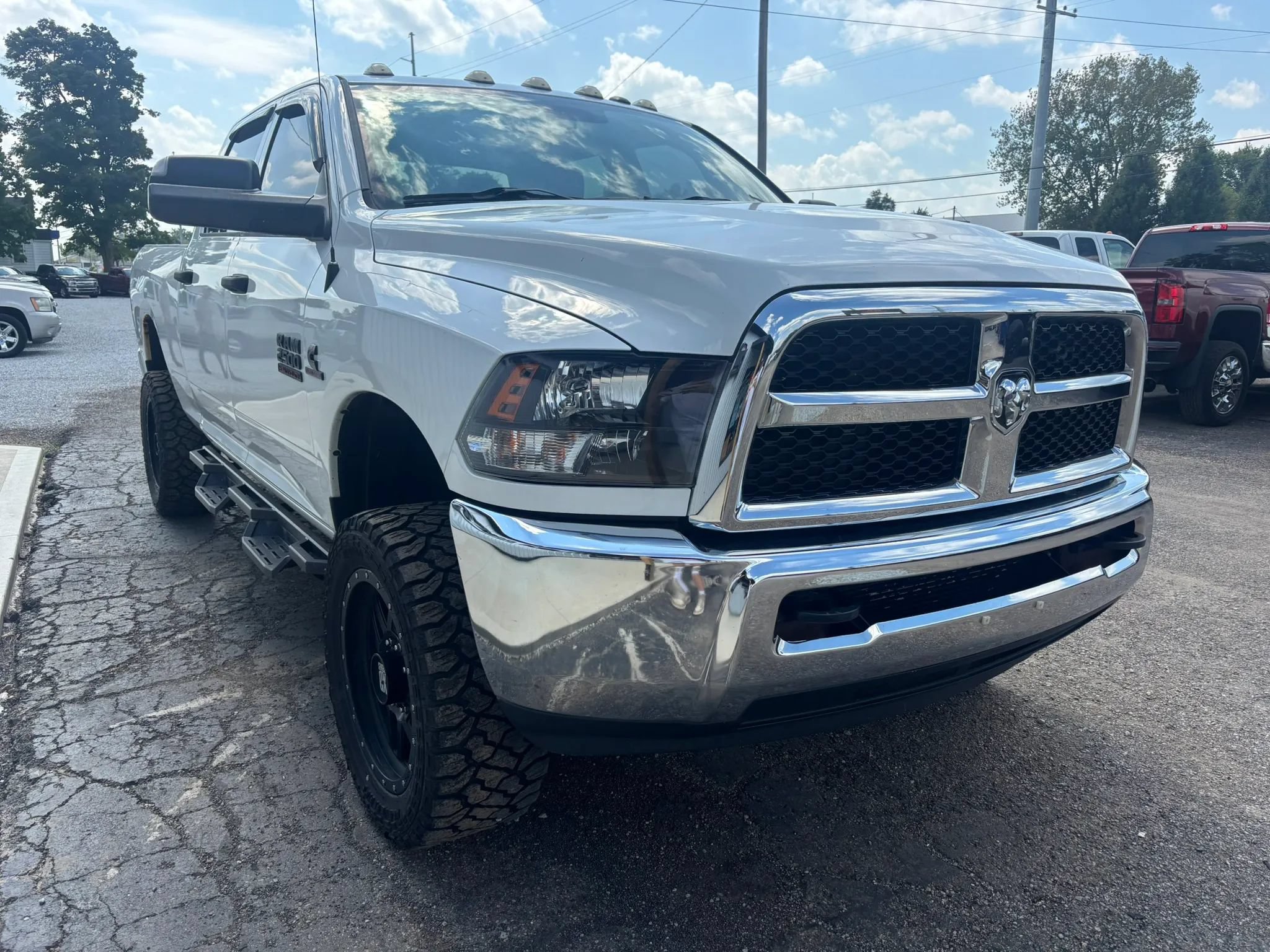 Used 2017 RAM 2500 Tradesman w/ Chrome Appearance Group AWD/4WD image 11