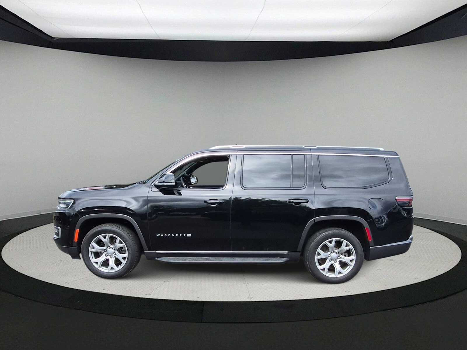 Used 2022 Jeep Wagoneer Series II AWD/4WD image 5