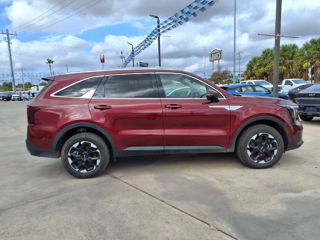 Used 2025 Kia Sorento S AWD/4WD image 8