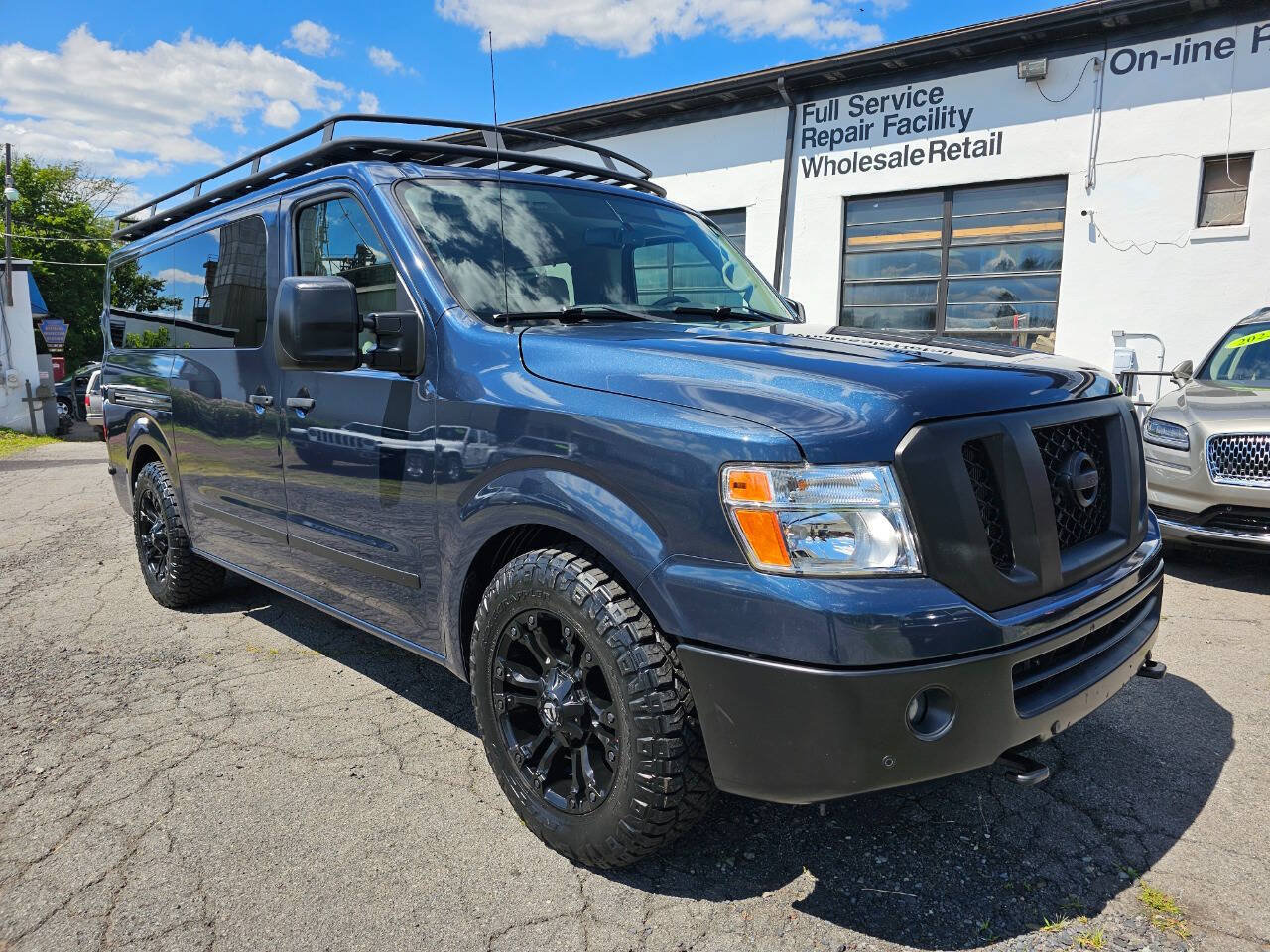 Used 2021 Nissan NV 3500 SL RWD image 2