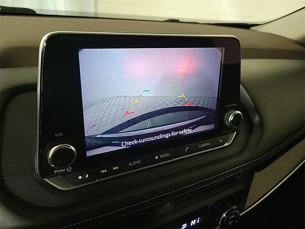 Used 2023 Nissan Rogue SV image 18