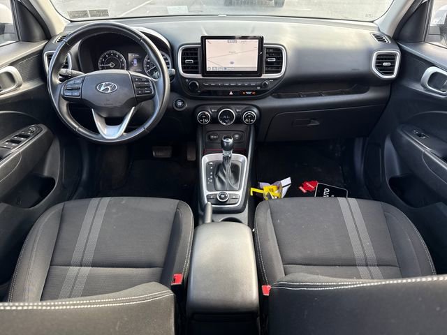 Used 2021 Hyundai Venue SEL w/ Premium Package image 18