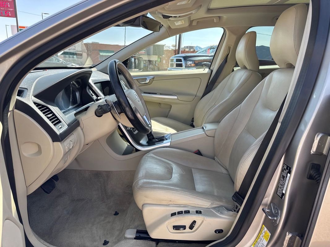 Used 2015 Volvo XC60 T6 w/ Proximity Package image 13