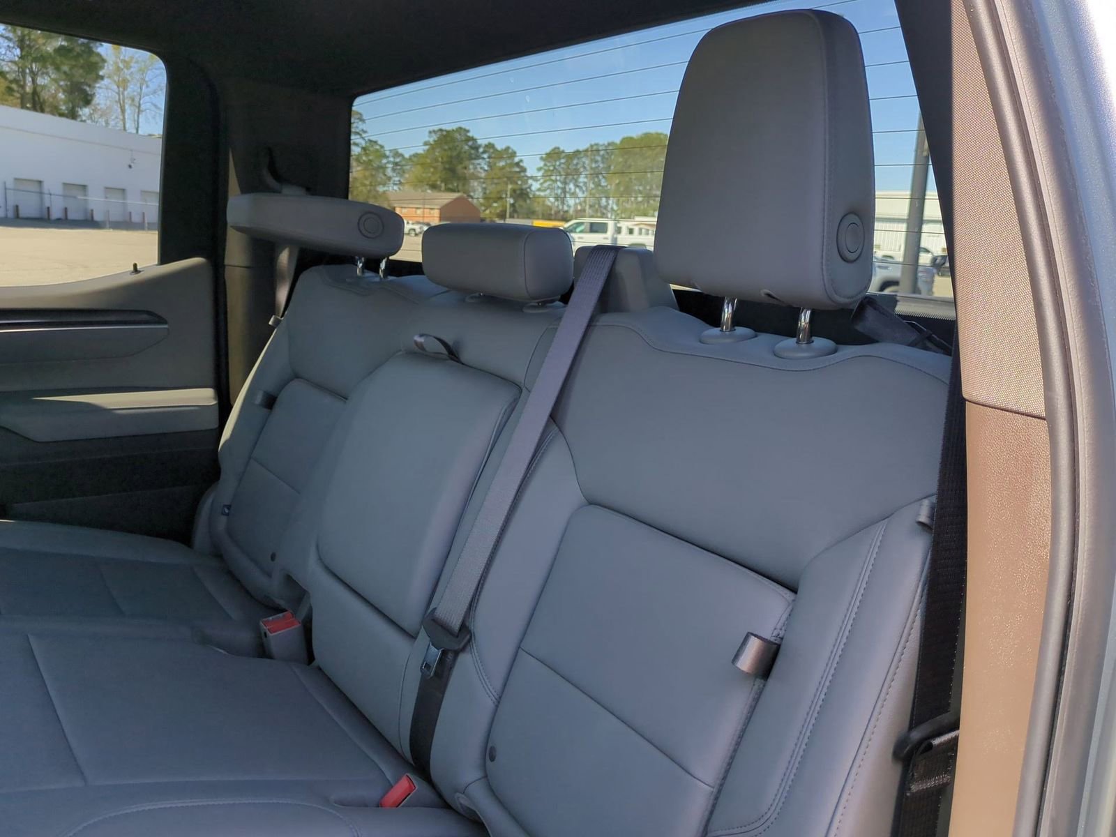 Certified 2025 Chevrolet Silverado 1500 LTZ AWD/4WD image 25