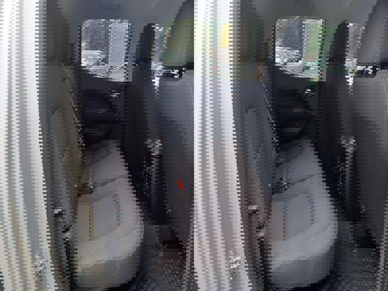 Used 2020 Chevrolet Colorado LT image 16