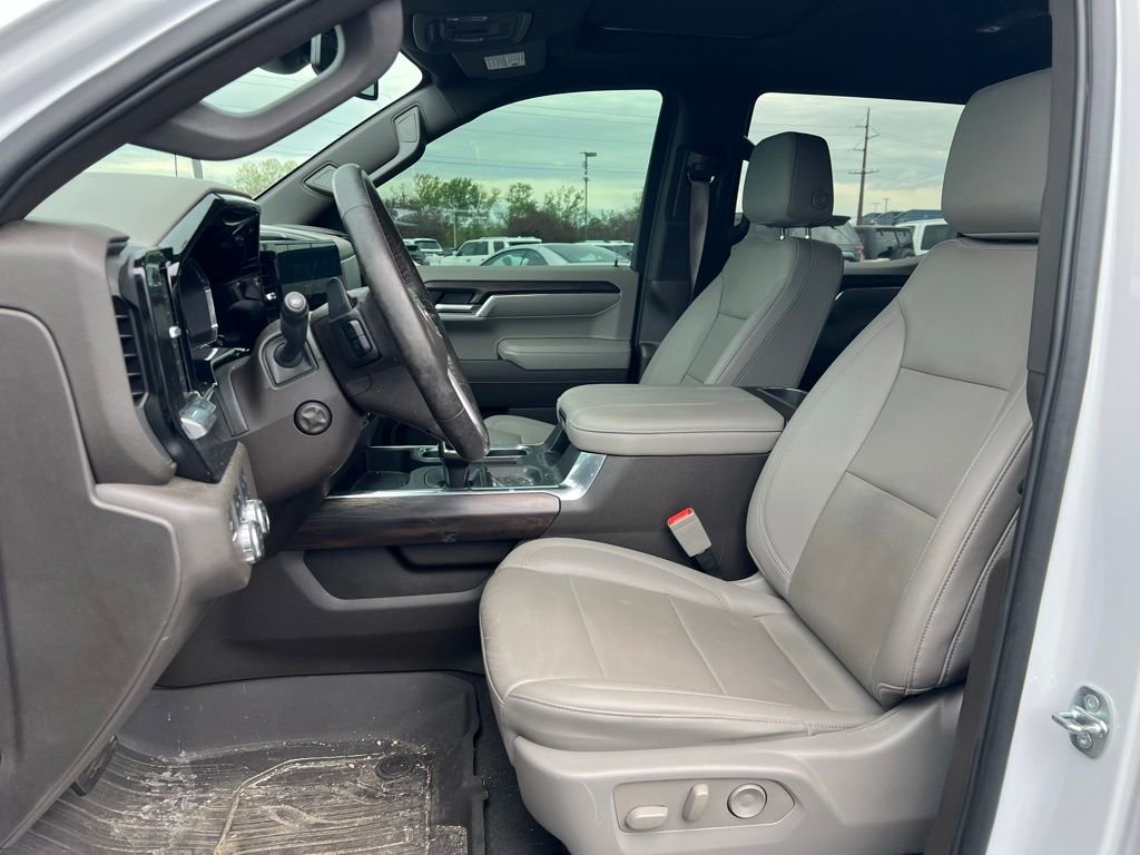 Used 2023 GMC Sierra 1500 SLT w/ SLT Premium Plus Package AWD/4WD image 8