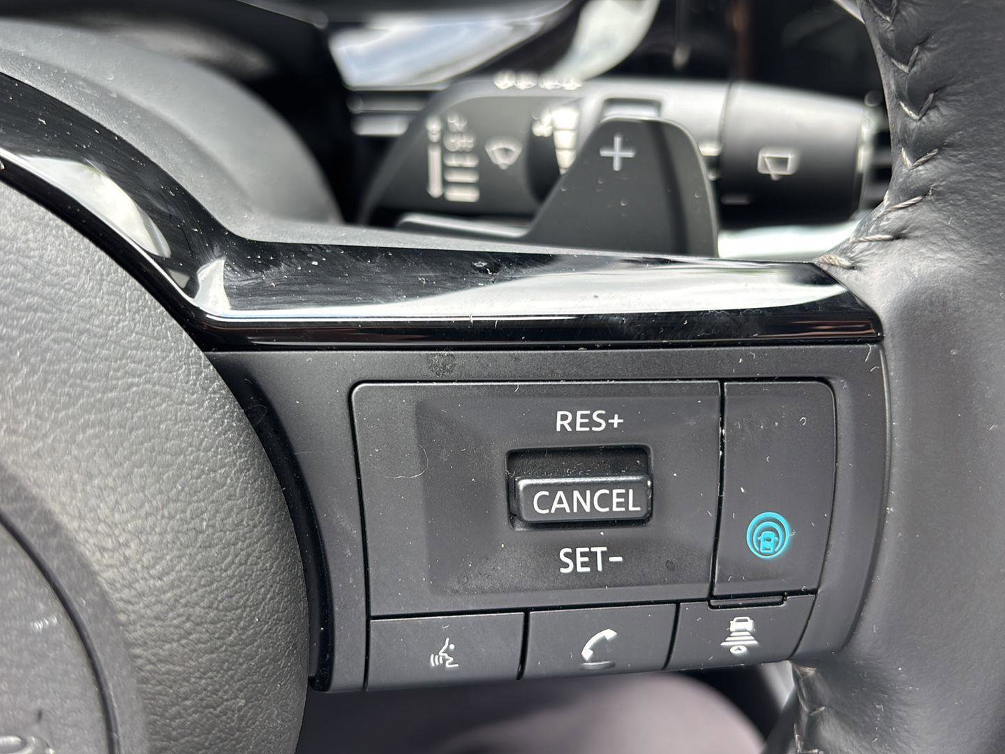 Used 2024 Nissan Pathfinder SL image 28