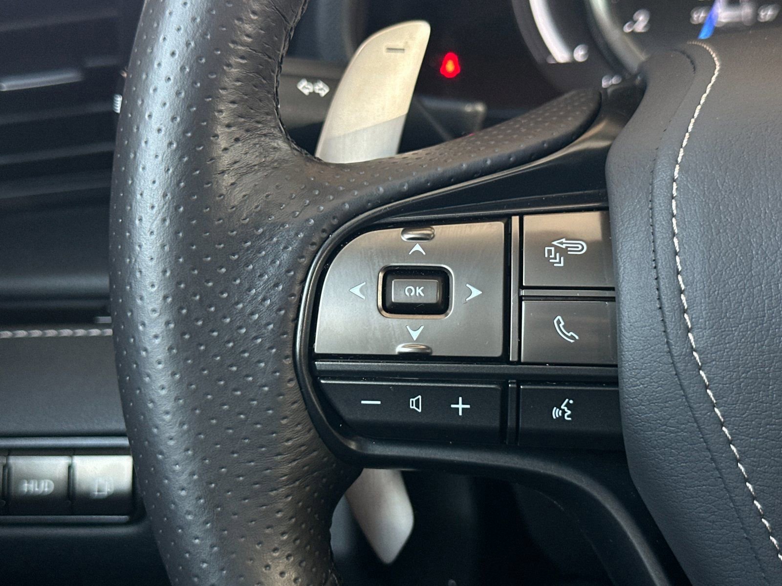 Used 2019 Lexus LC 500 Coupe w/ Performance Package RWD image 26