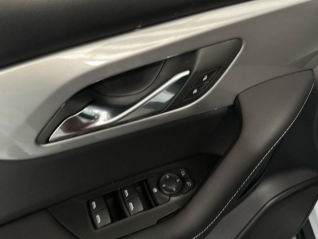 New 2025 Chevrolet Blazer LT w/ Midnight/Sport Edition FWD image 36