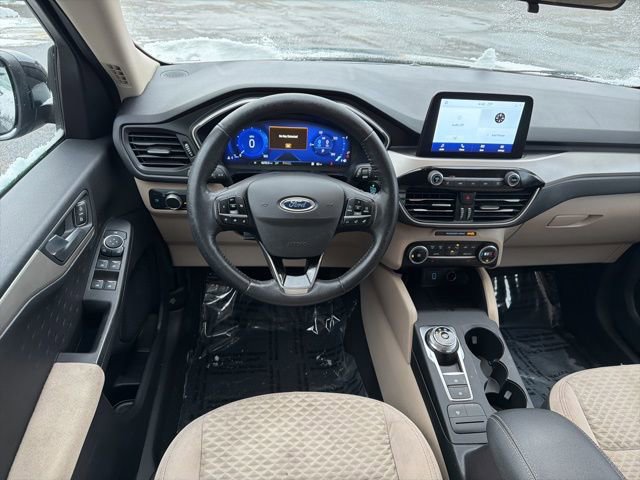 Used 2020 Ford Escape SE Sport image 21