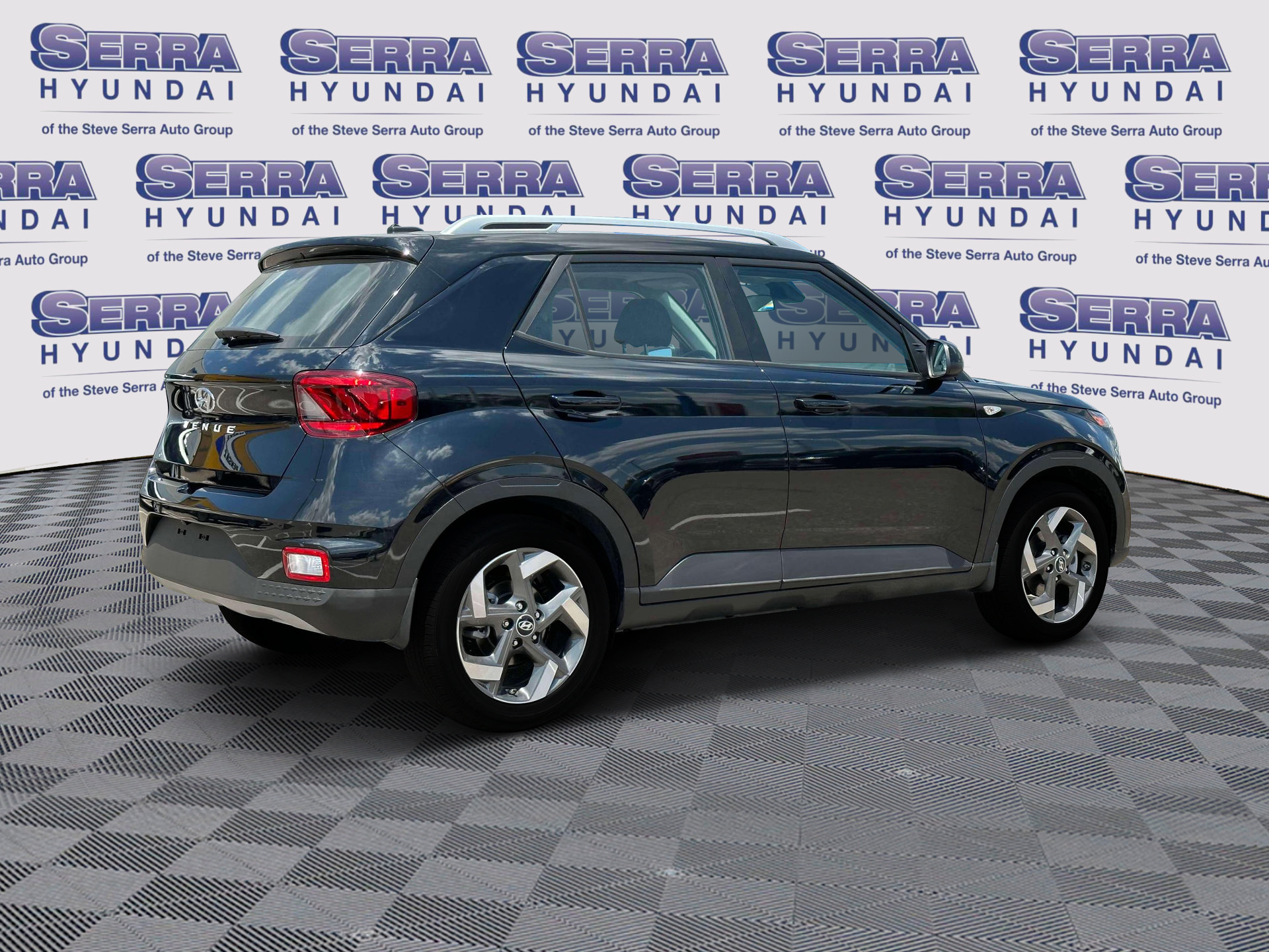 New 2025 Hyundai Venue SEL FWD image 25