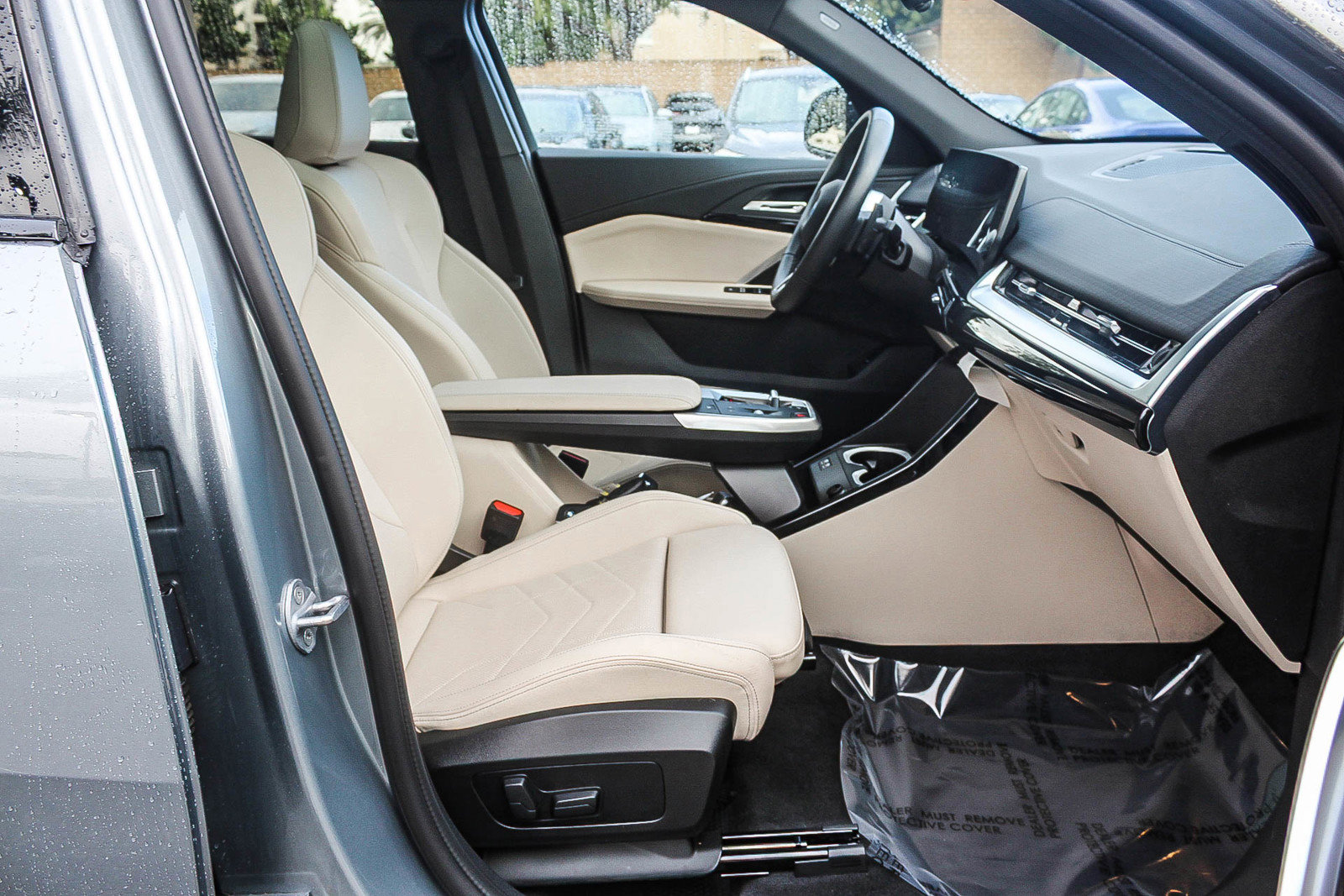 Certified 2025 BMW X2 xDrive28i w/ M Sport Package image 16