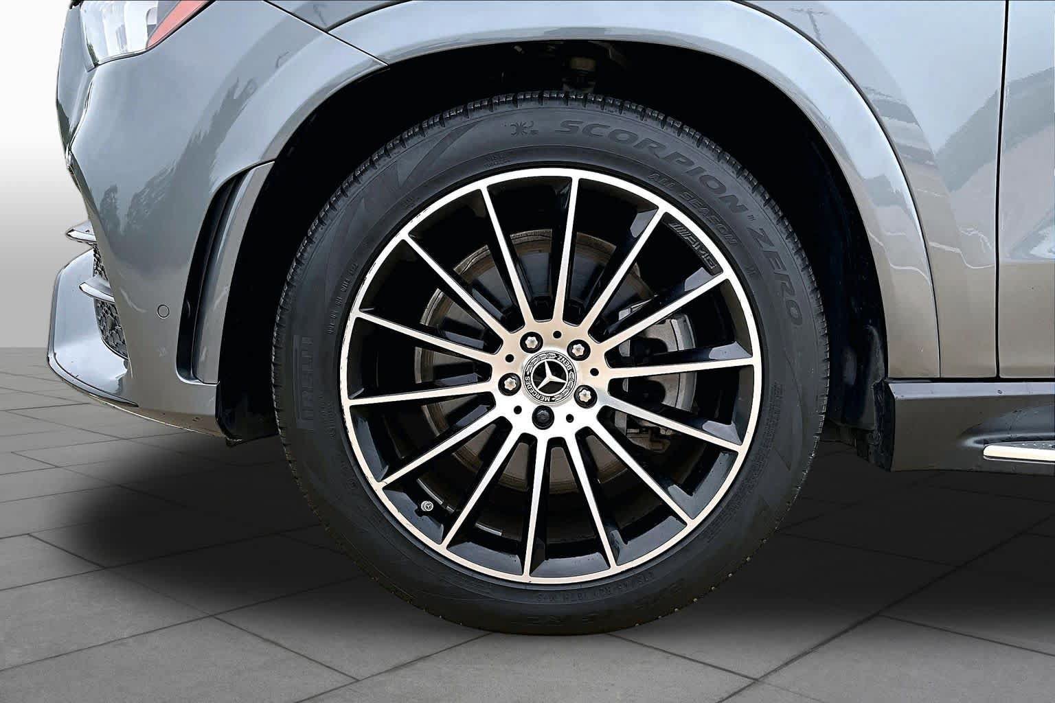 Used 2023 Mercedes-Benz GLE 450 4MATIC image 11