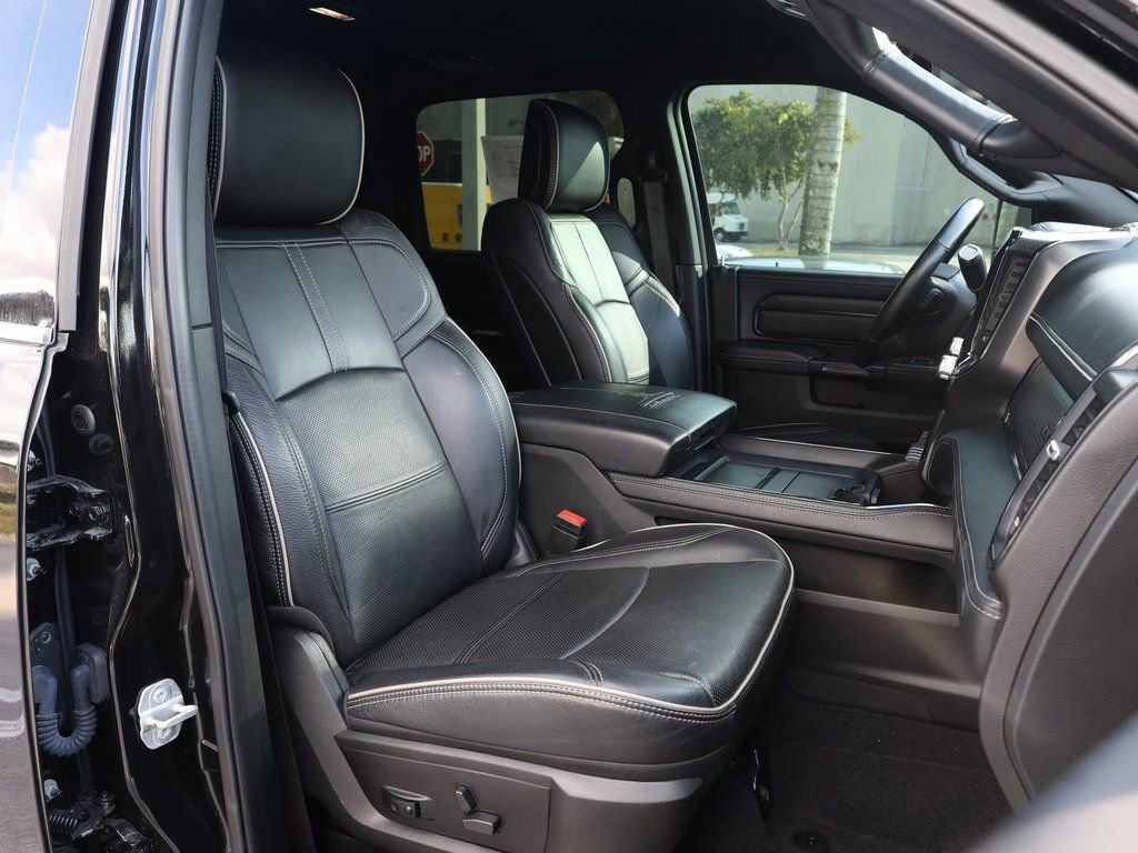 Used 2023 RAM 3500 Limited AWD/4WD image 22