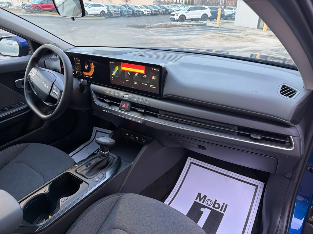 New 2025 Kia K4 LXS image 14