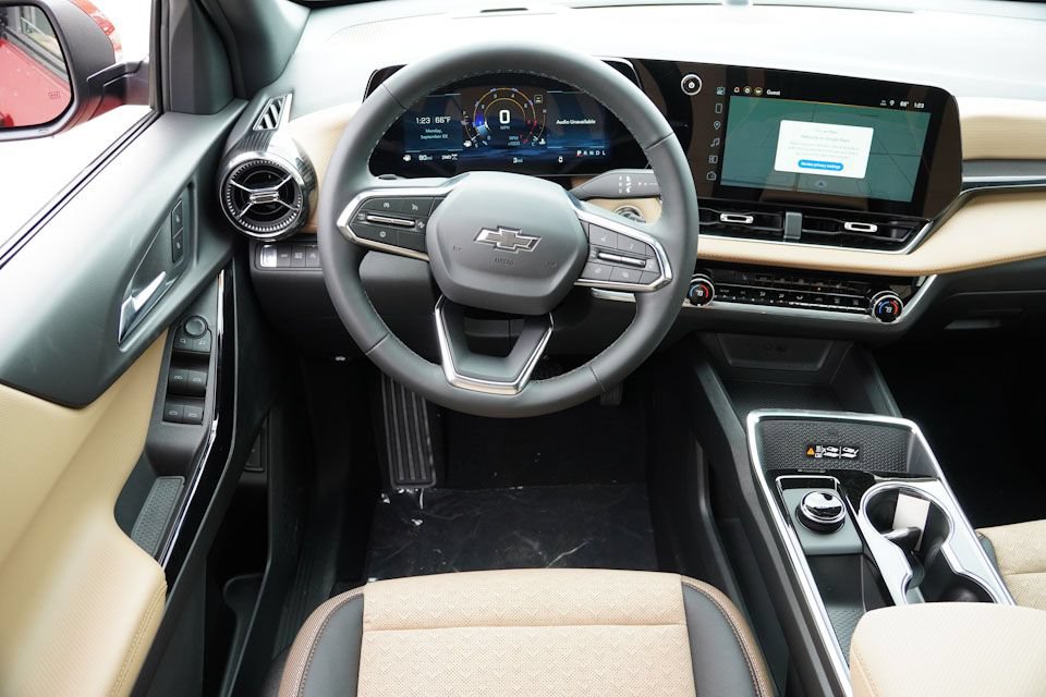 New 2026 Chevrolet Equinox ACTIV w/ Safety and Technology Package AWD/4WD image 12