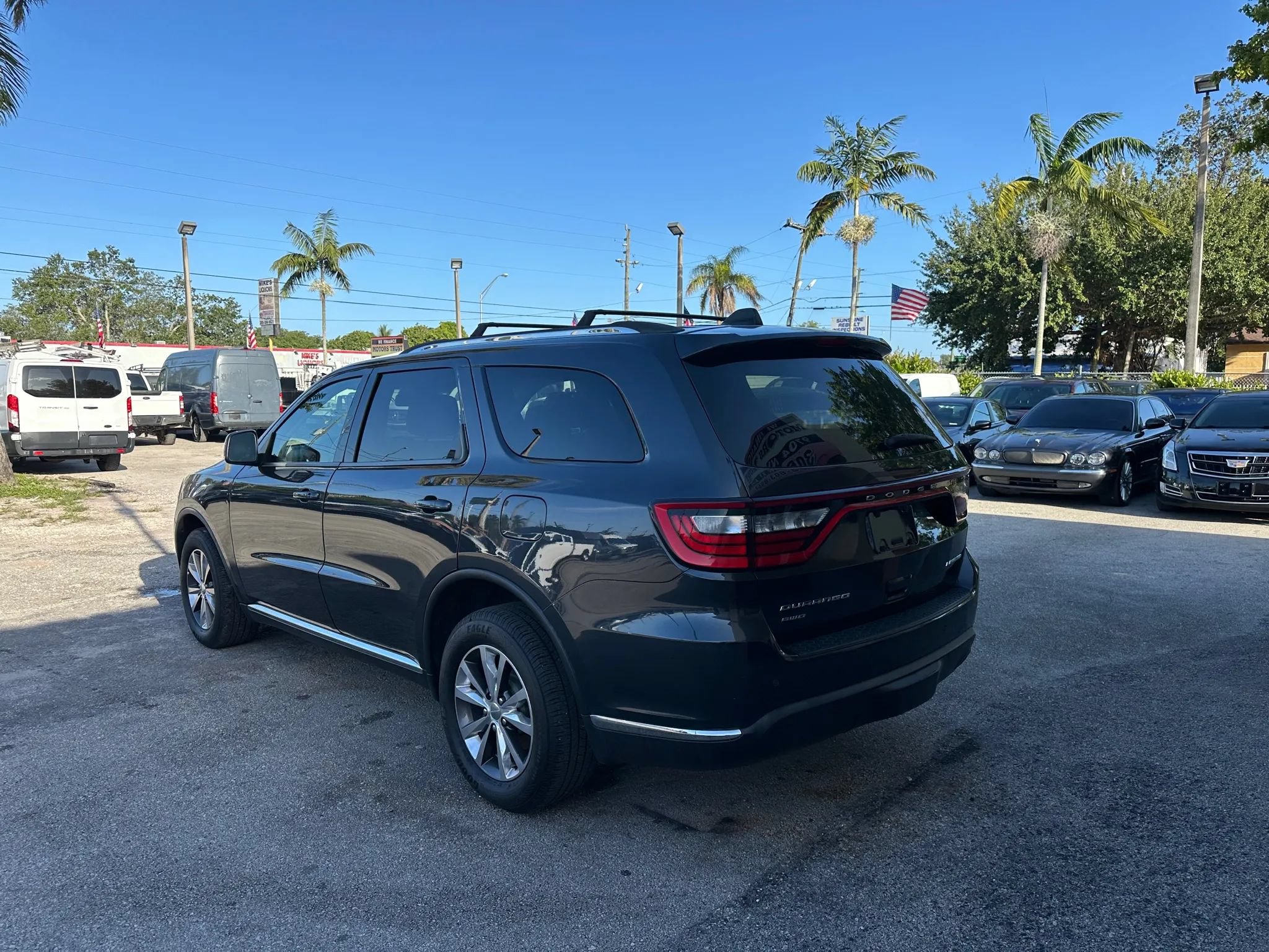 Used 2016 Dodge Durango Limited w/ Nav & Power Liftgate Group AWD/4WD image 3