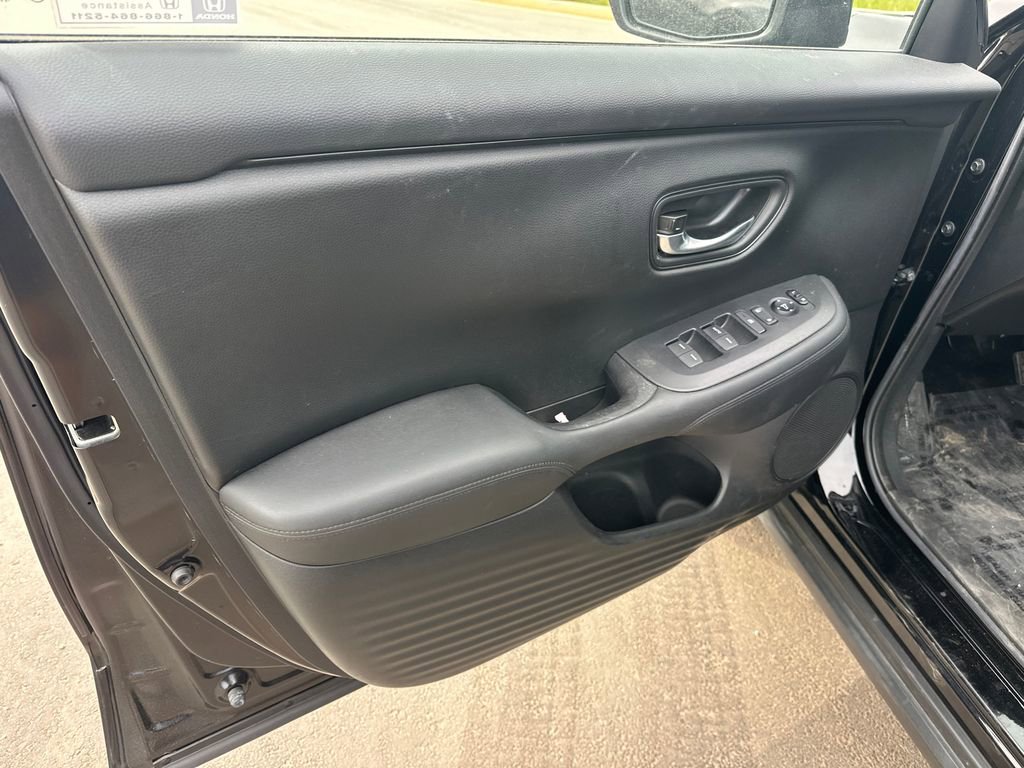 Used 2024 Honda HR-V LX image 10