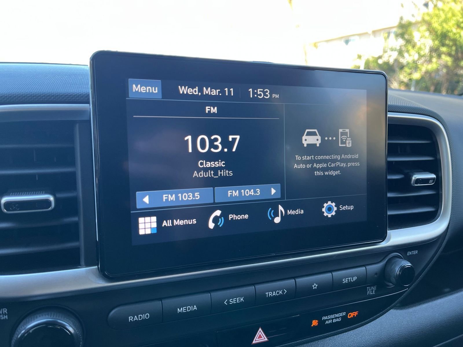 Used 2025 Hyundai Venue SEL image 20