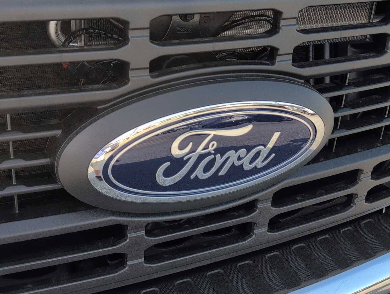 New 2026 Ford F250 XL w/ XL Chrome Package image 17