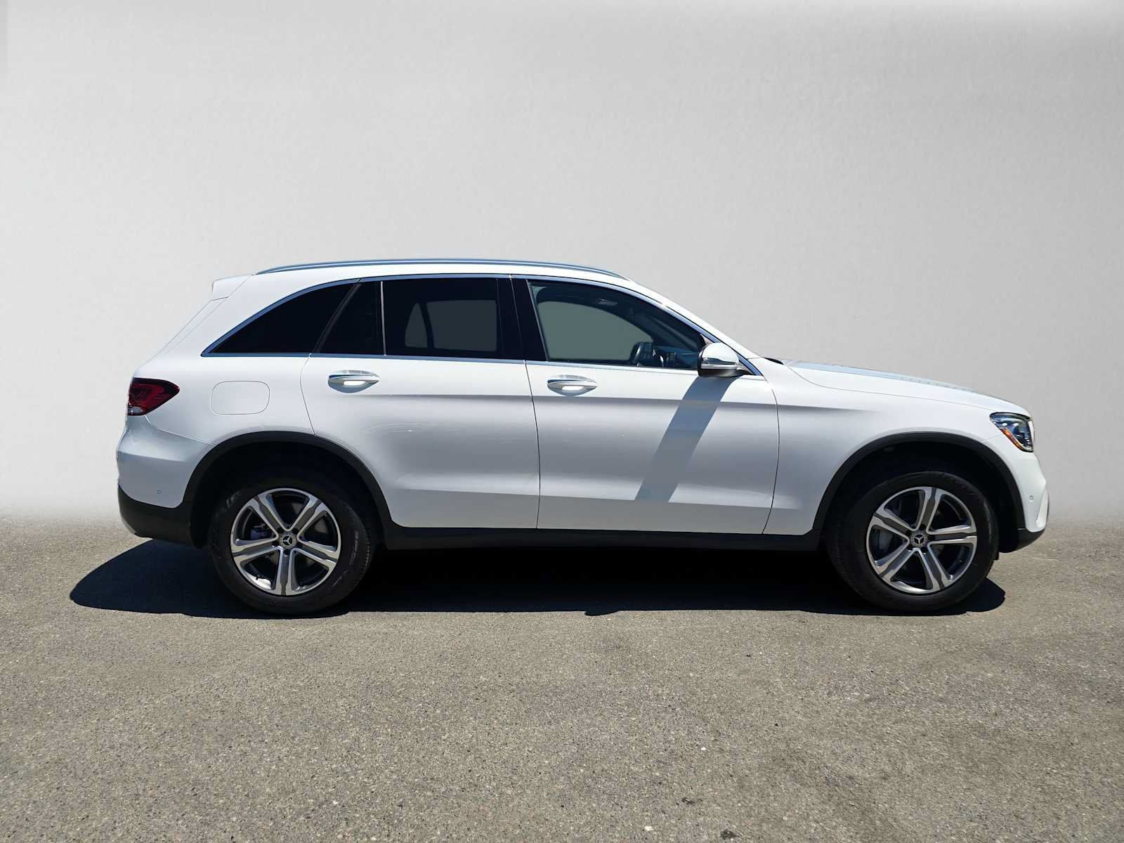 Used 2022 Mercedes-Benz GLC 300 image 3
