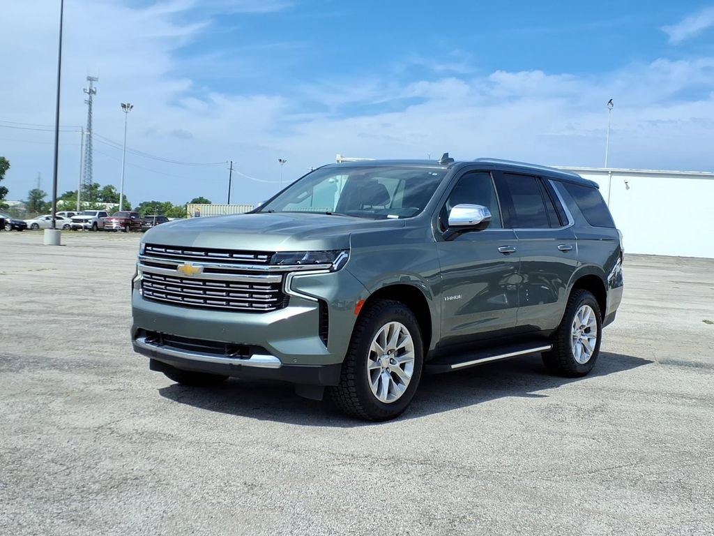 Used 2024 Chevrolet Tahoe Premier RWD image 3