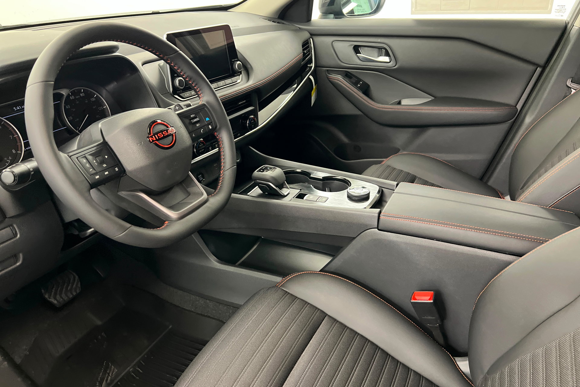 New 2026 Nissan Rogue SV AWD/4WD image 15
